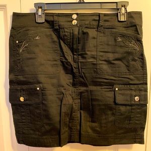 Beautiful women's short skirt. Excellent condition